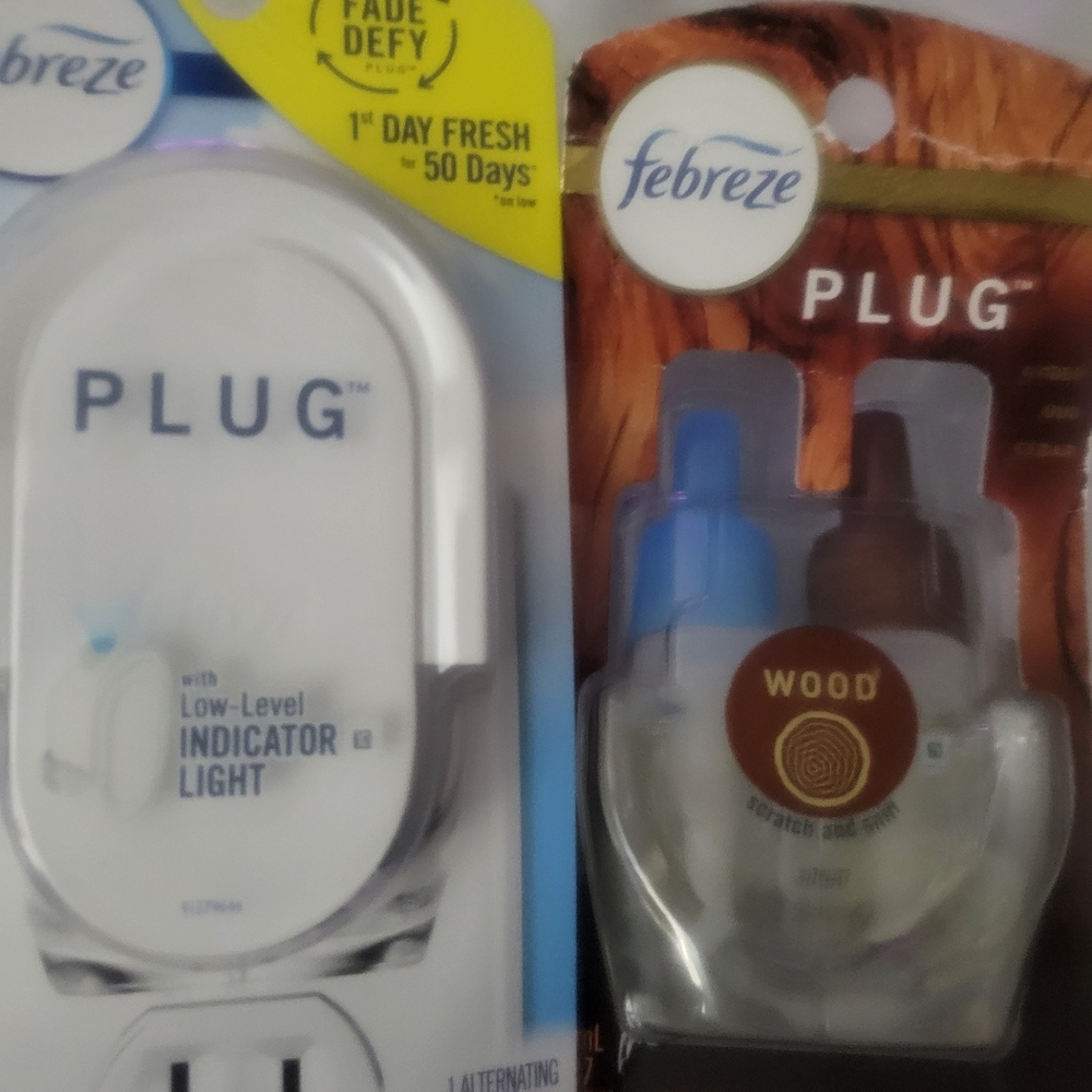 FEBREEZE PLUG & AMBER OUD CEDAR 2PK SCENTS